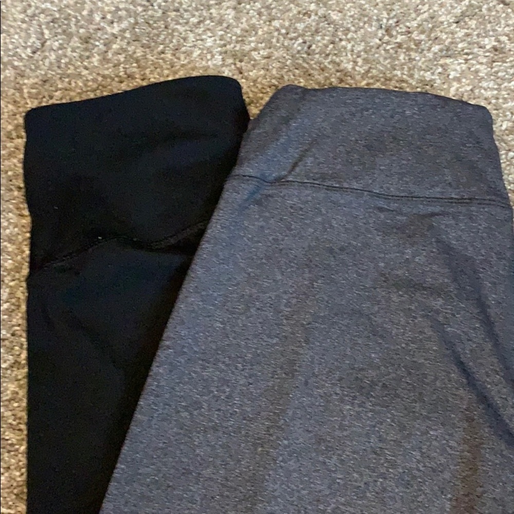 Old navy work out leggings 2 pair